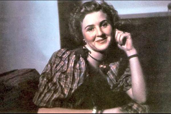 Eva Braun | Le chemin sous les buis